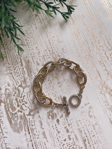 Must-Have Chain Bracelet